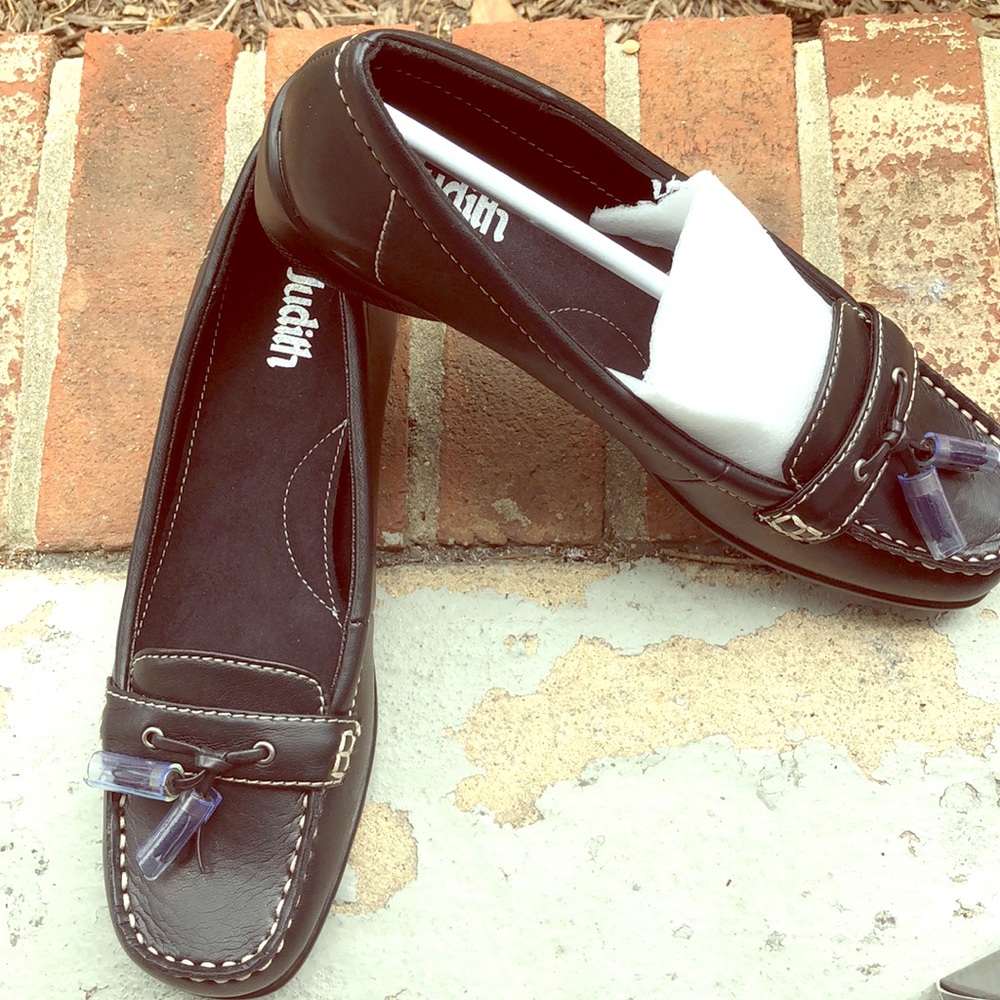 Judith black loafers